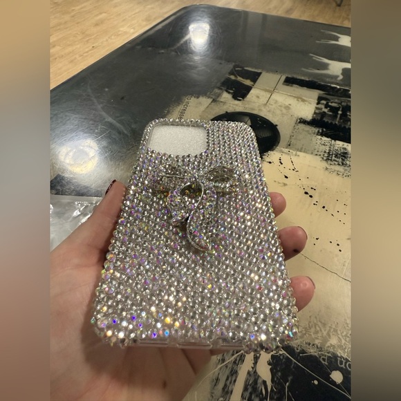 NWT 15 Pro Max Crystal Rhinestone Phone Case - Silver - Picture 2 of 5